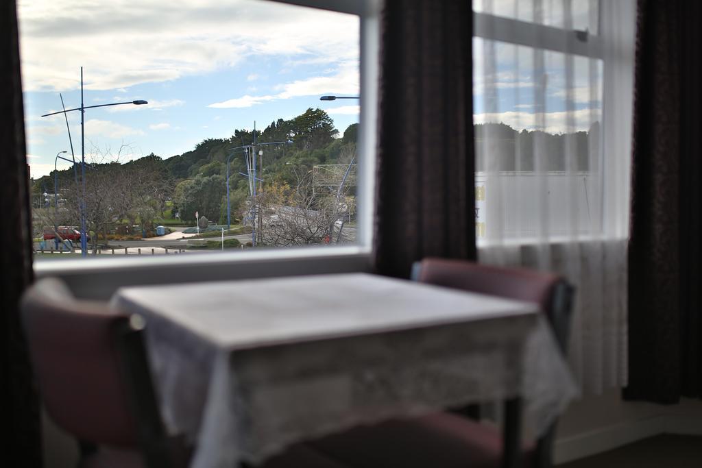 Masonic Hotel Waitara Экстерьер фото